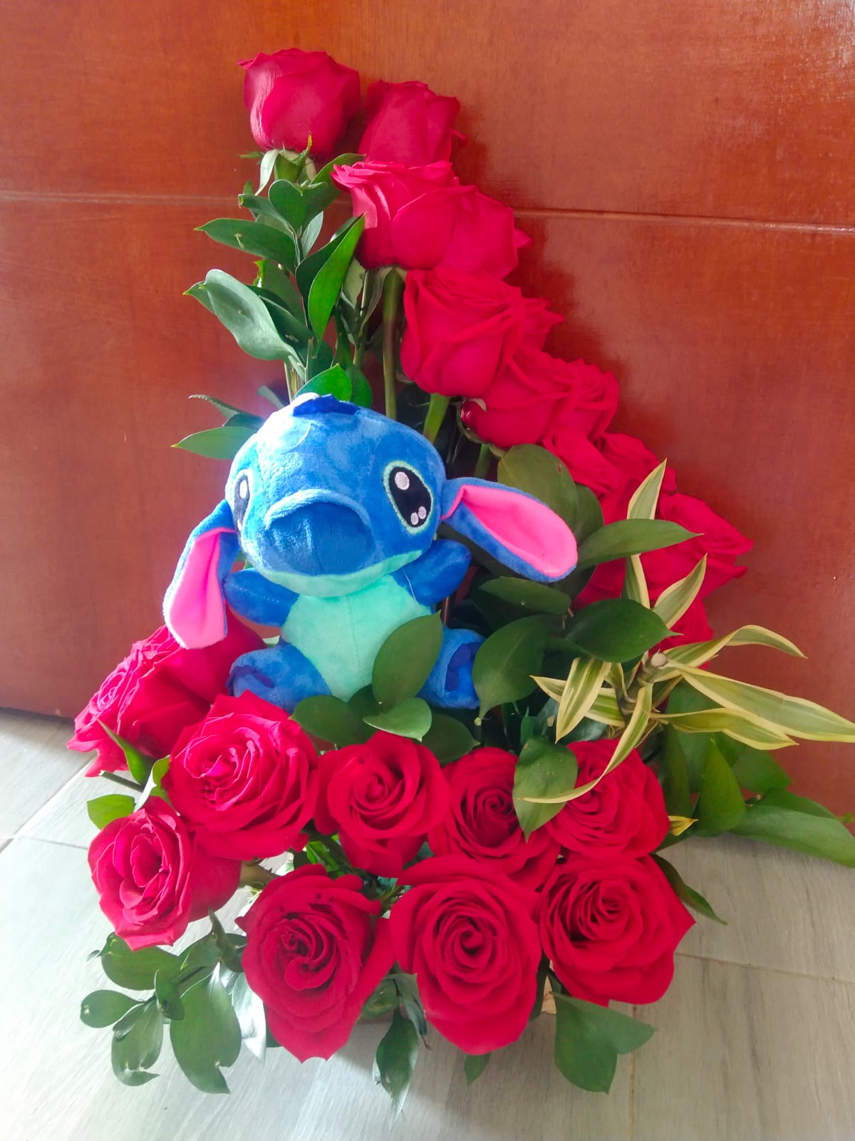 ᐅPeluches Grandes Con Rosas, Entregas Hoy