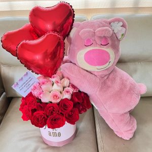 Cilindro de rosas con globos, y peluche lotso cobija de 60cm